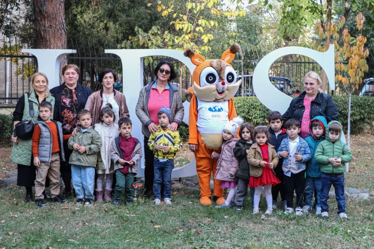 Kids from #208 Kindergarten visit IBSU