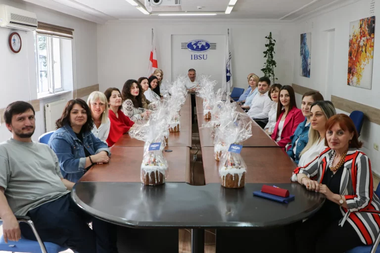 Kakha Shengelia gifted Easter cakes to IBSU employees