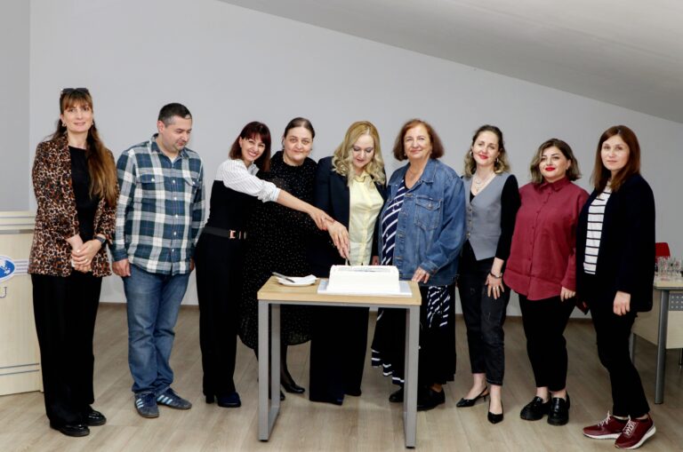 აკადემიური წერის ცენტრის კვირეულის დახურვა