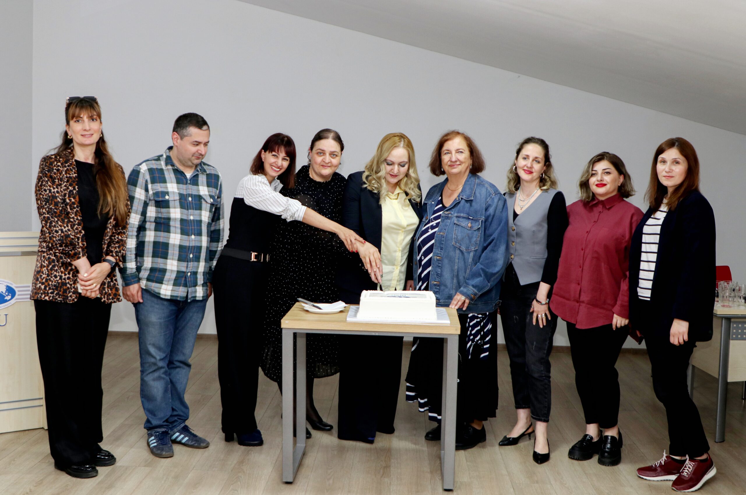აკადემიური წერის ცენტრის კვირეულის დახურვა