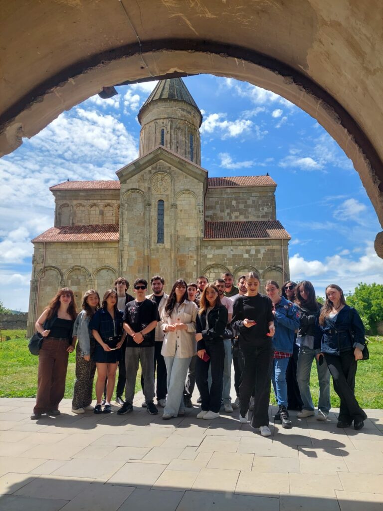 ტურიზმის პროგრამის სტუდენტები საველე ვიზიტით კასპის მუნიციპალიტეტში იმყოფებოდნენ