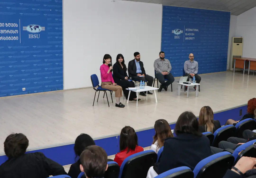 IBSU hosted discussion on War in Ukraine