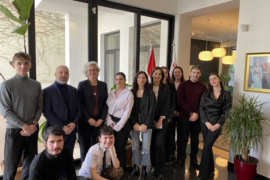 Norwegian Ambassador hosts IBSU students