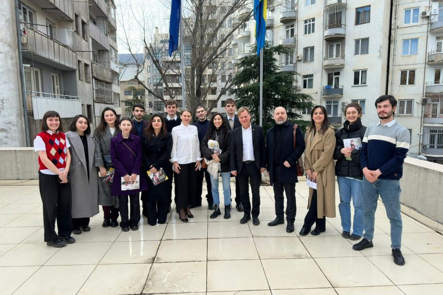 Swedish Ambassador hosts IBSU students