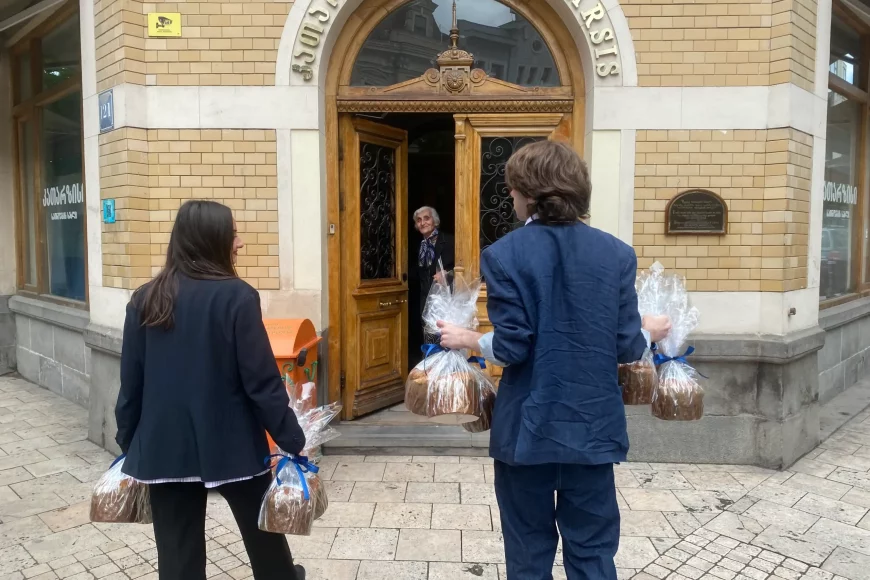 IBSU students visited beneficiaries of the cathatrsis