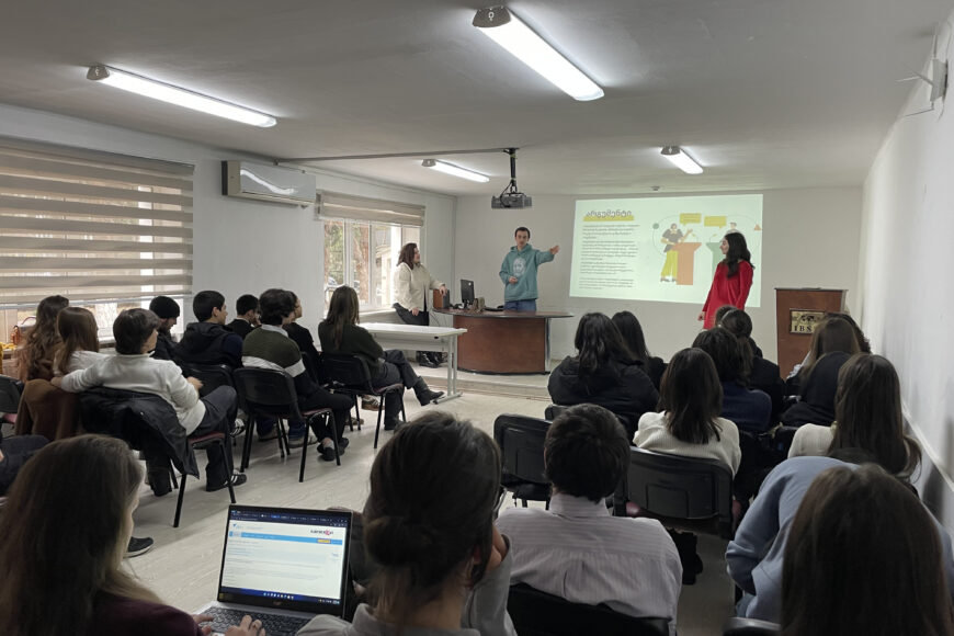IBSU held second qualifying round of debate championship for pupils