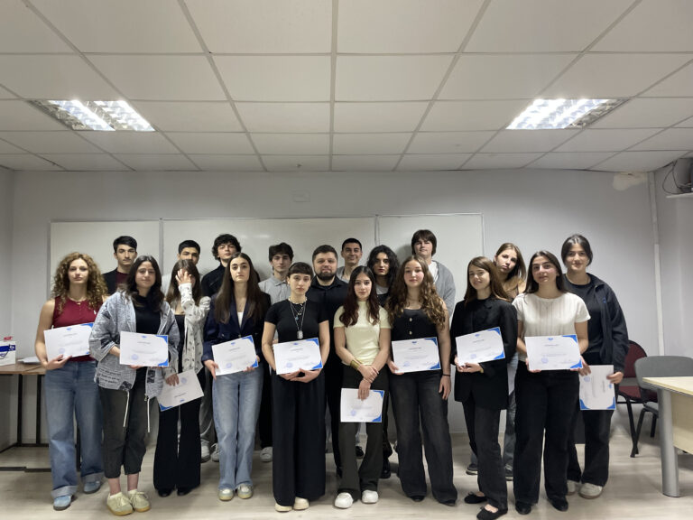 IBSU held a public speech championship for school students