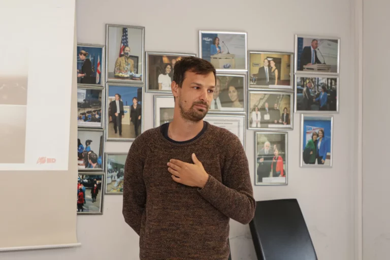 Italian professor Zeno Franchini delivered lecture to American Studies students