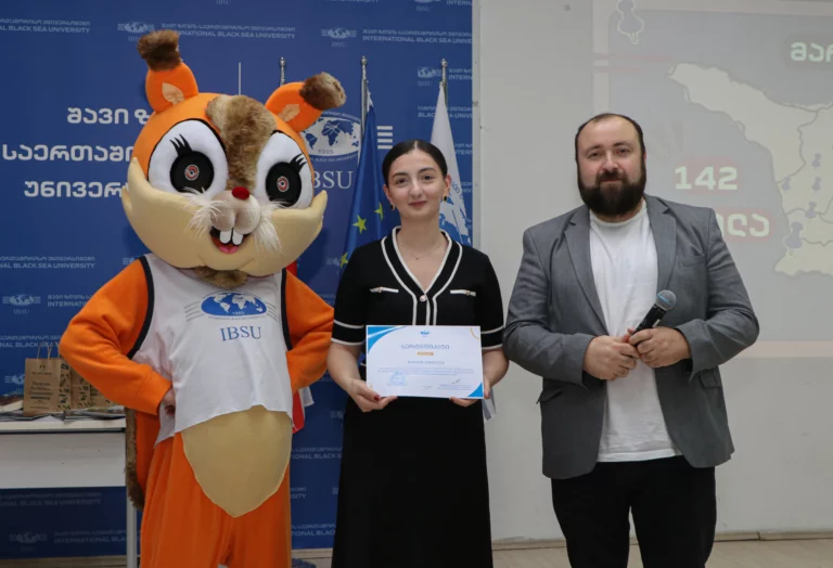 (Geo)  IBSU-ში 2024-2025 სასწავლო წლის სტუდენტური პროექტების სეზონის დახურვის  ღონისძიება გაიმართა