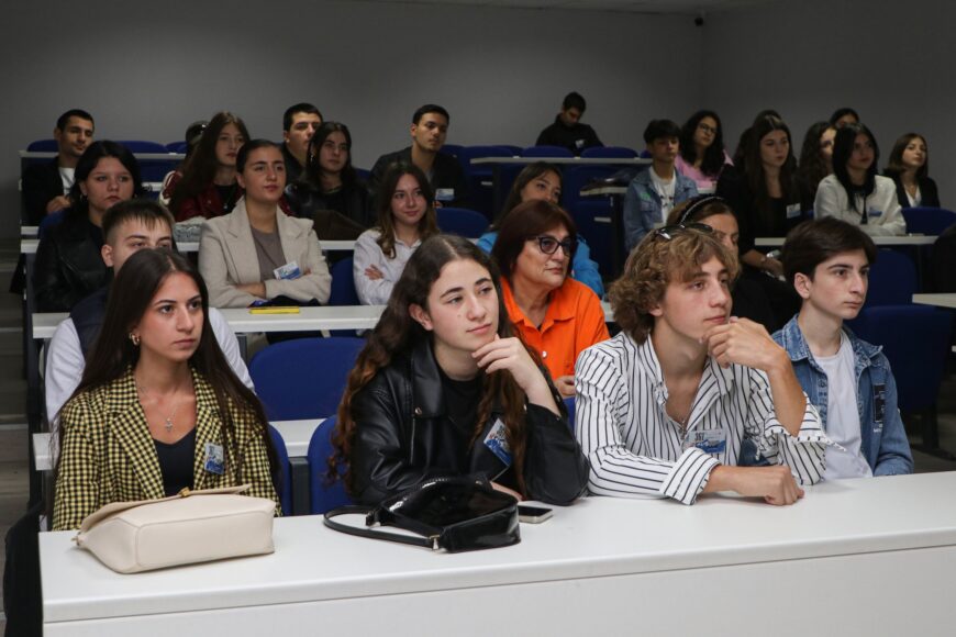 ხაშურის მუნიციპალიტეტის ახალგაზრდული საბჭოს მოხალისეების სტუმრობა IBSU-ში