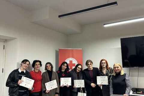 IBSU-ის ჟურნალისტიკის სტუდენტებმა მონაწილეობა მიიღეს საქართველოს წითელი ჯვრის პროექტში