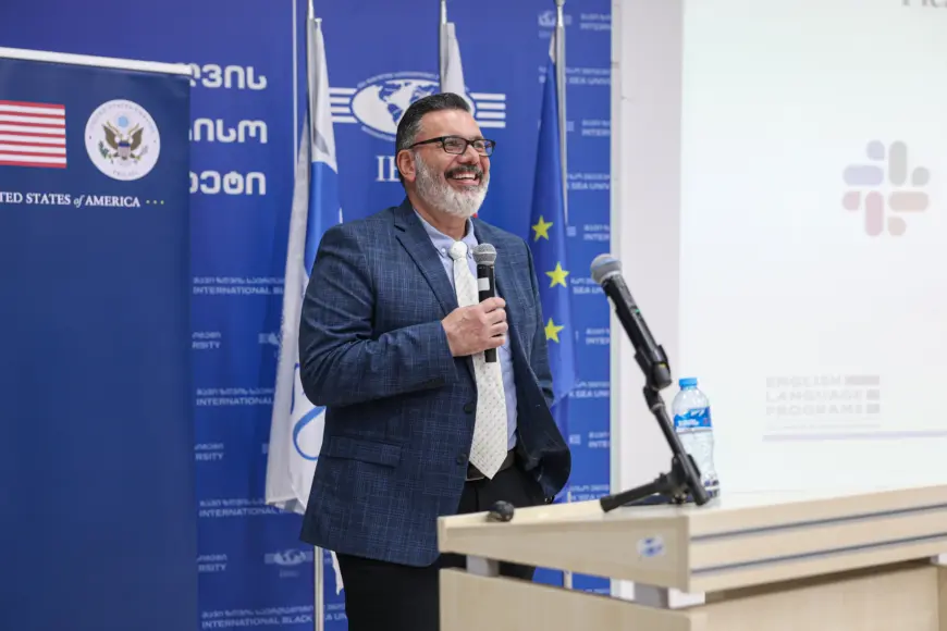 ინგლისური ენის მასწავლებლებისთვის სრულად დაფინანსებული ტრენინგი IBSU-ში